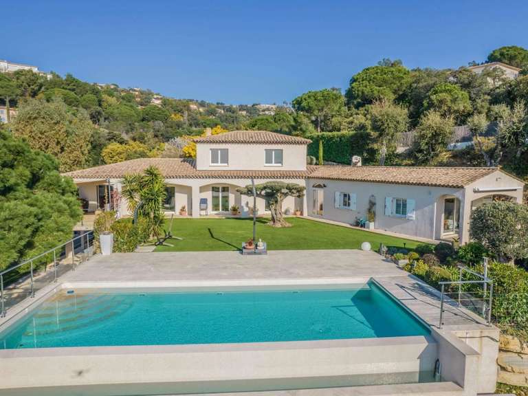 Villa Sainte-Maxime - 3 chambres - 238m²