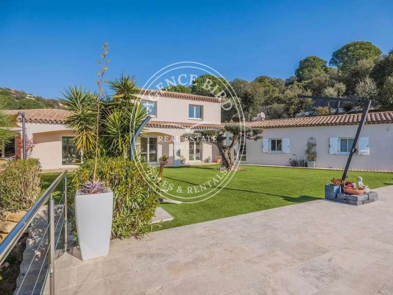 Villa Sainte-Maxime - 3 chambres - 238m²