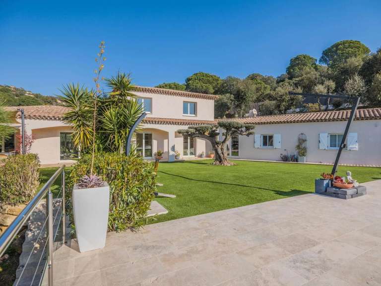 Villa Sainte-Maxime - 3 chambres - 238m²