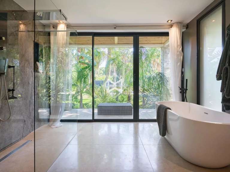 Villa Sainte-Maxime - 5 chambres - 320m²