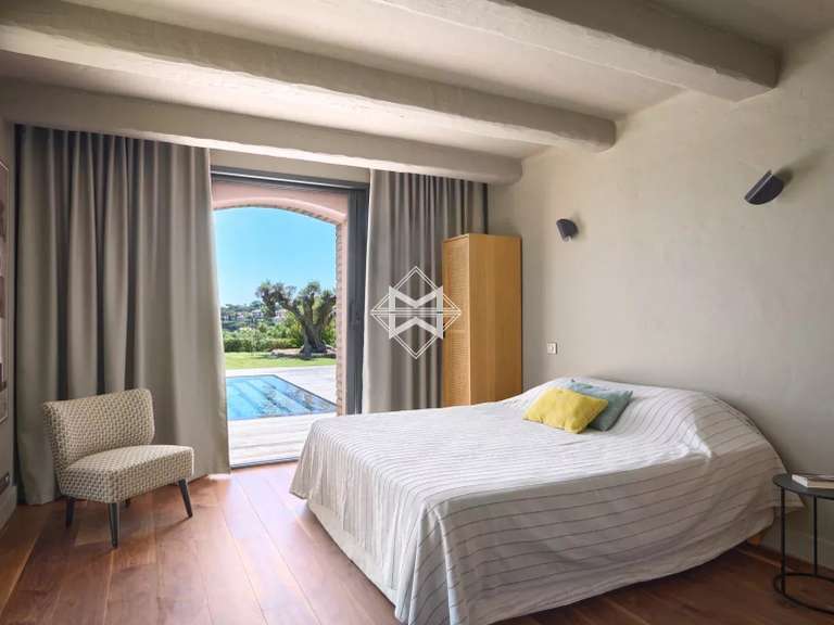 Villa Sainte-Maxime - 5 chambres - 320m²