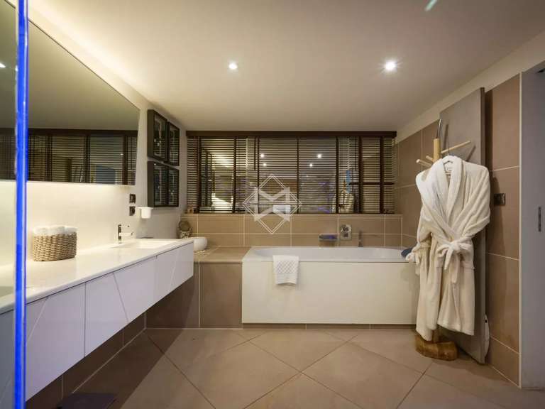 Villa Sainte-Maxime - 15 chambres - 1000m²
