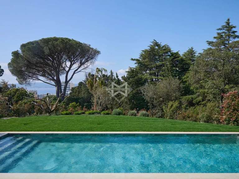 Villa with Sea view Sainte-Maxime - 5 bedrooms - 569m²