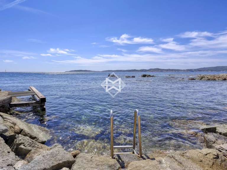 Villa with Sea view Sainte-Maxime - 6 bedrooms - 230m²