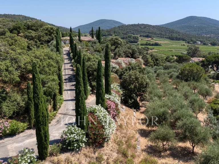 Villa Sainte-Maxime - 7 bedrooms - 340m²