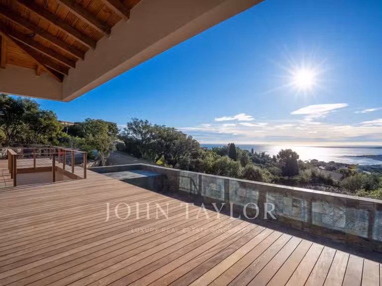 Villa Sainte-Maxime - 5 chambres - 350m²