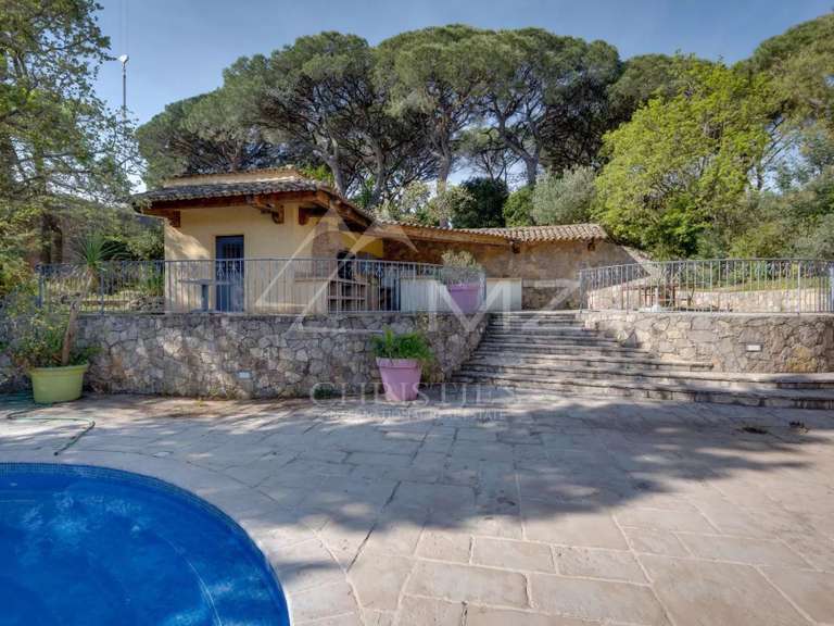Villa Sainte-Maxime - 7 chambres - 246m²