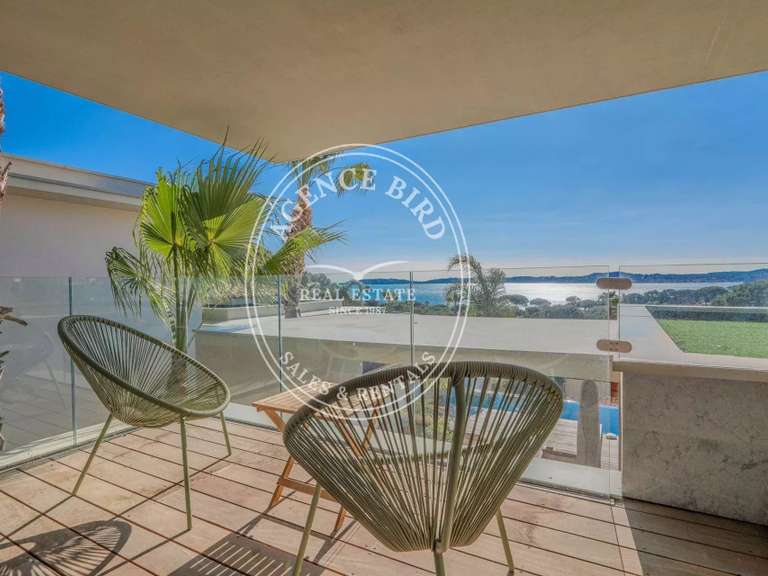 Villa with Sea view Sainte-Maxime - 4 bedrooms - 140m²