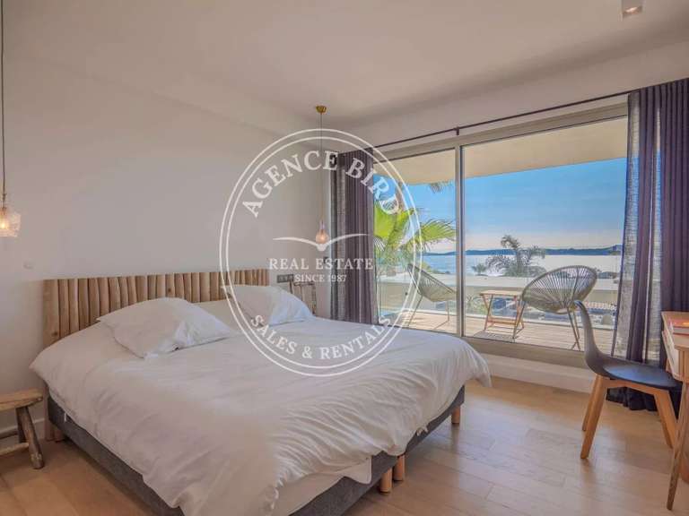 Villa with Sea view Sainte-Maxime - 4 bedrooms - 140m²