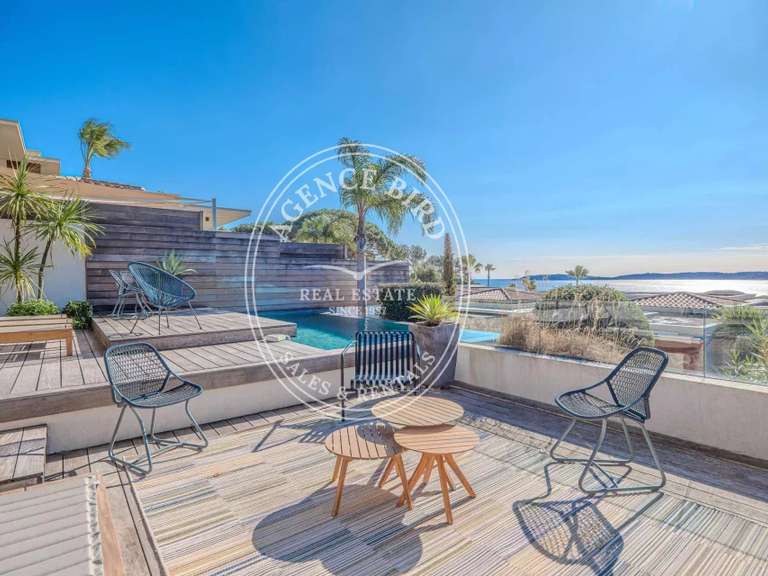 Villa with Sea view Sainte-Maxime - 4 bedrooms - 140m²