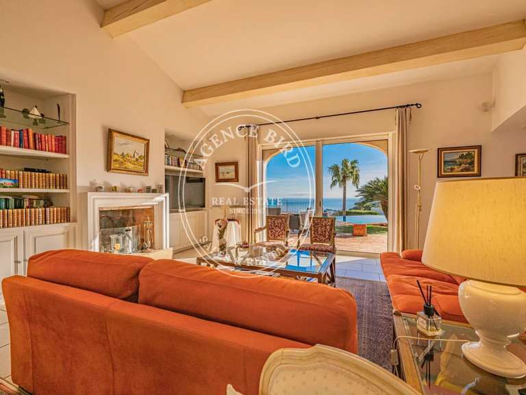 Villa with Sea view Sainte-Maxime - 5 bedrooms - 247m²