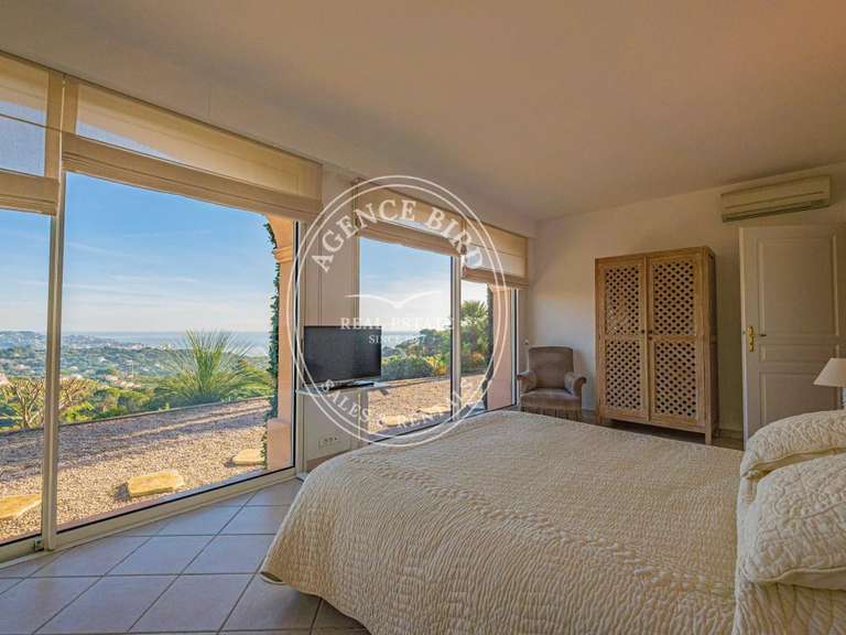 Villa with Sea view Sainte-Maxime - 5 bedrooms - 247m²