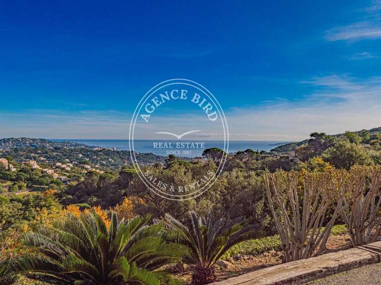 Villa with Sea view Sainte-Maxime - 5 bedrooms - 247m²