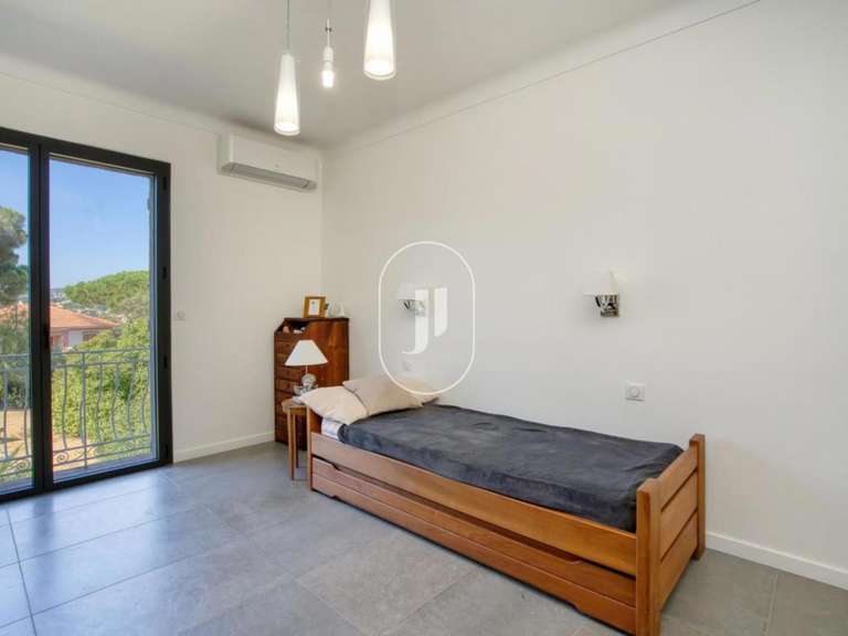 Villa Sainte-Maxime - 4 bedrooms - 150m²