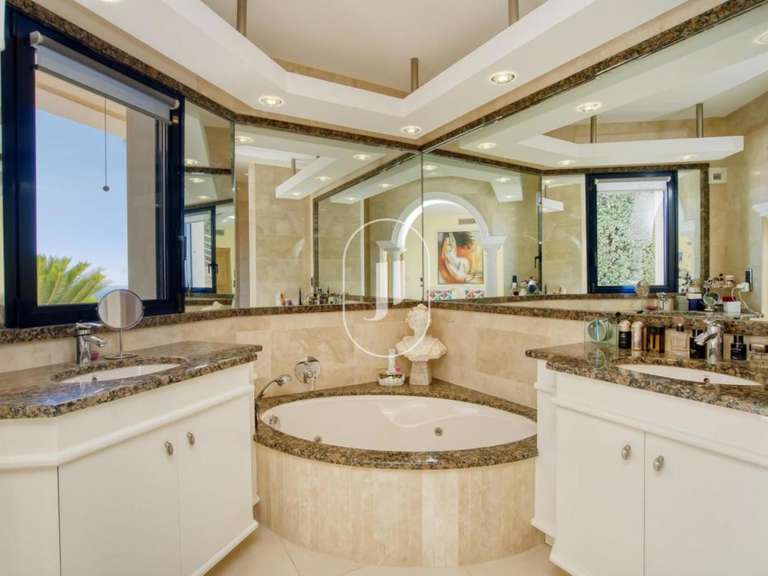 Villa with Sea view Sainte-Maxime - 4 bedrooms - 172m²