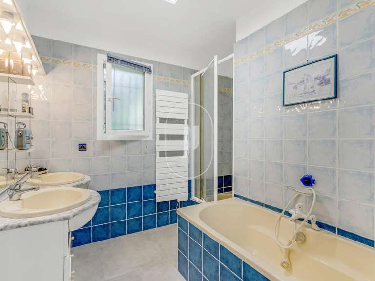 Villa Sainte-Maxime - 4 bedrooms - 207m²