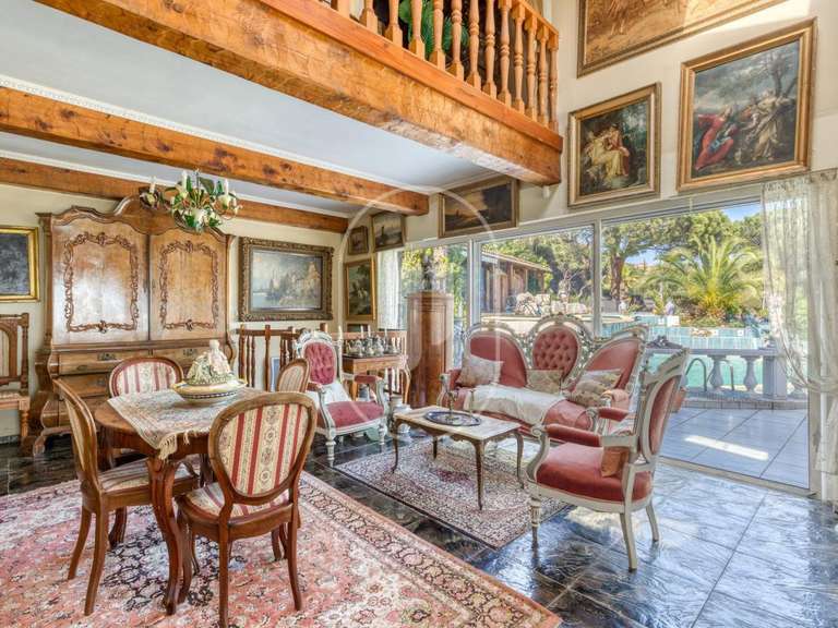 Villa with Sea view Sainte-Maxime - 7 bedrooms - 350m²