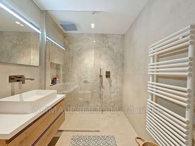 Villa Sainte-Maxime - 5 chambres - 280m²