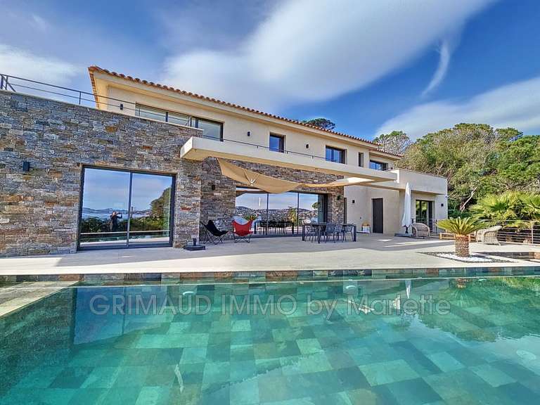 Villa Sainte-Maxime - 5 chambres - 280m²