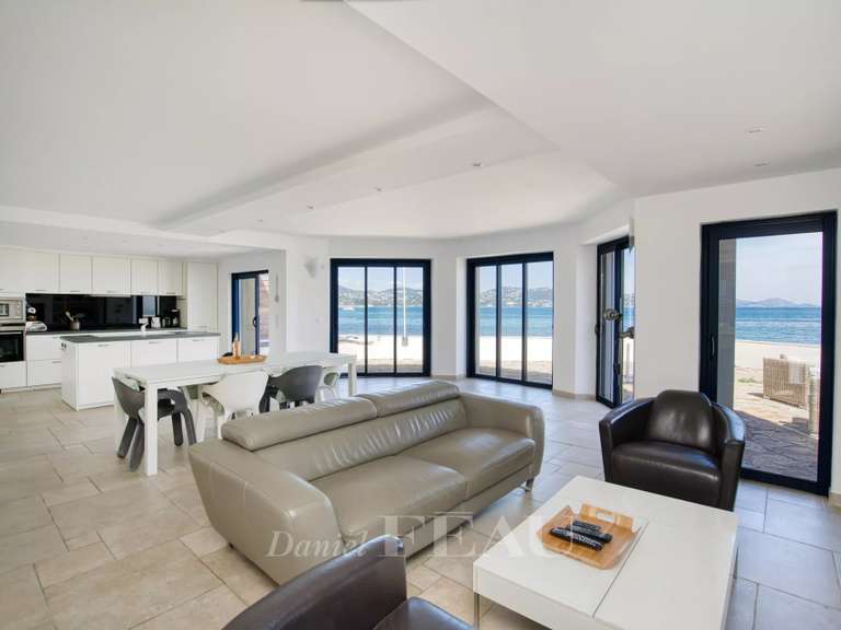 Villa with Sea view Sainte-Maxime - 4 bedrooms - 160m²