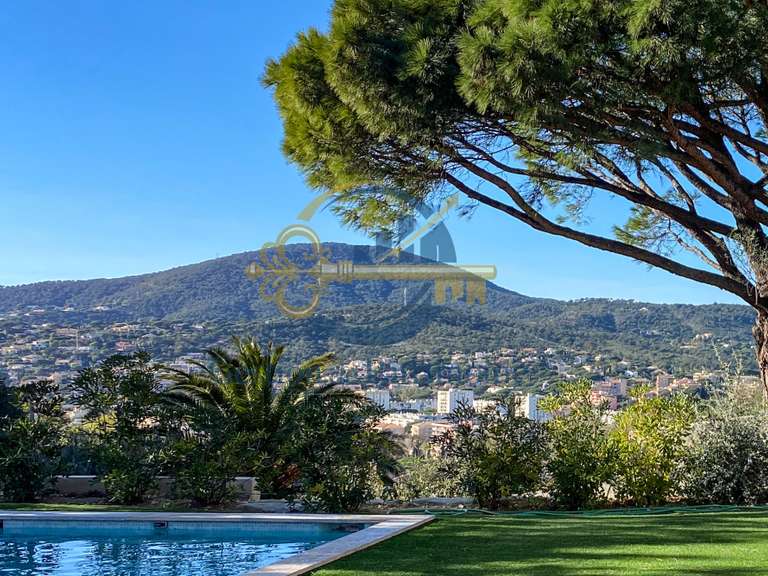 Villa Sainte-Maxime - 3 chambres - 180m²