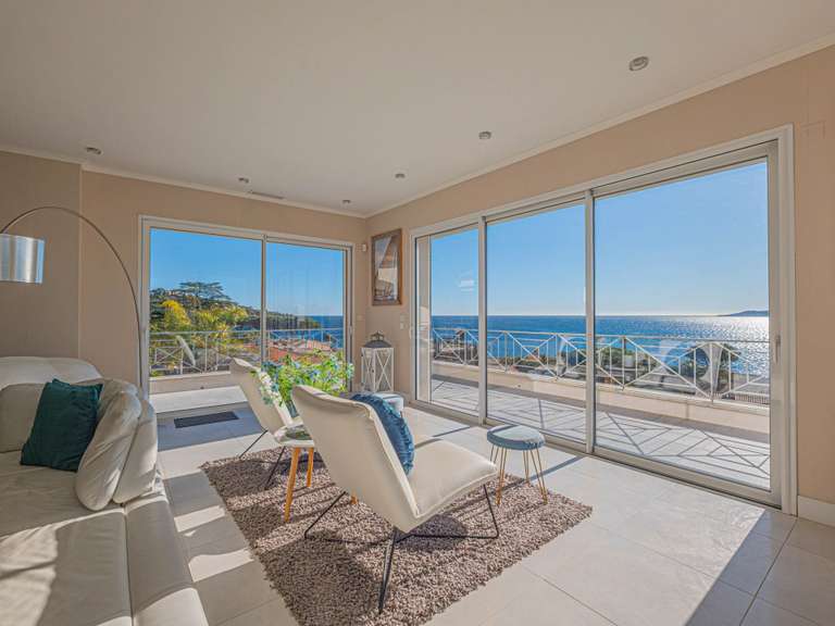 Villa with Sea view Sainte-Maxime - 6 bedrooms - 388m²
