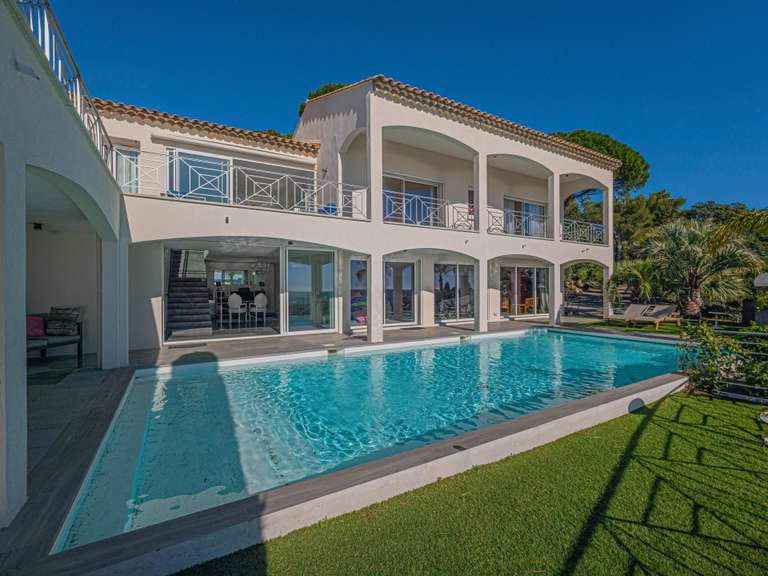 Villa with Sea view Sainte-Maxime - 6 bedrooms - 388m²
