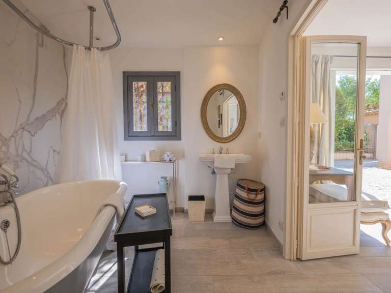 Villa with Sea view Sainte-Maxime - 7 bedrooms - 260m²