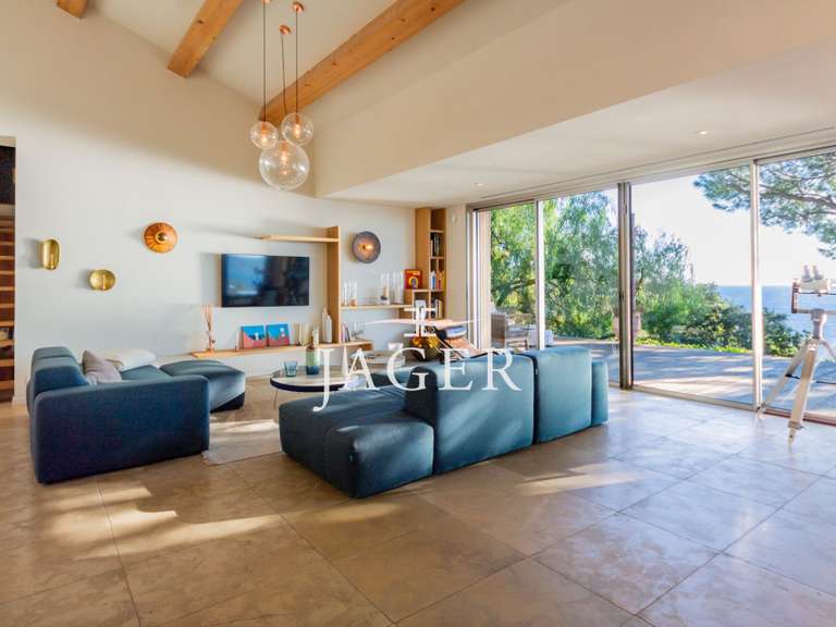 Villa with Sea view Sainte-Maxime - 5 bedrooms - 260m²