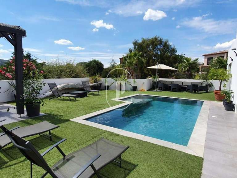 Villa Sainte-Maxime - 6 chambres - 270m²