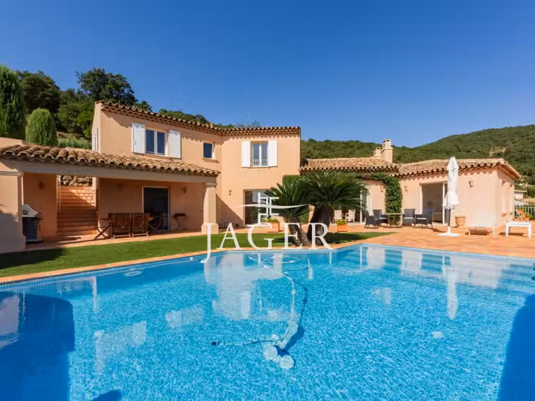 Villa with Sea view Sainte-Maxime - 5 bedrooms - 247m²