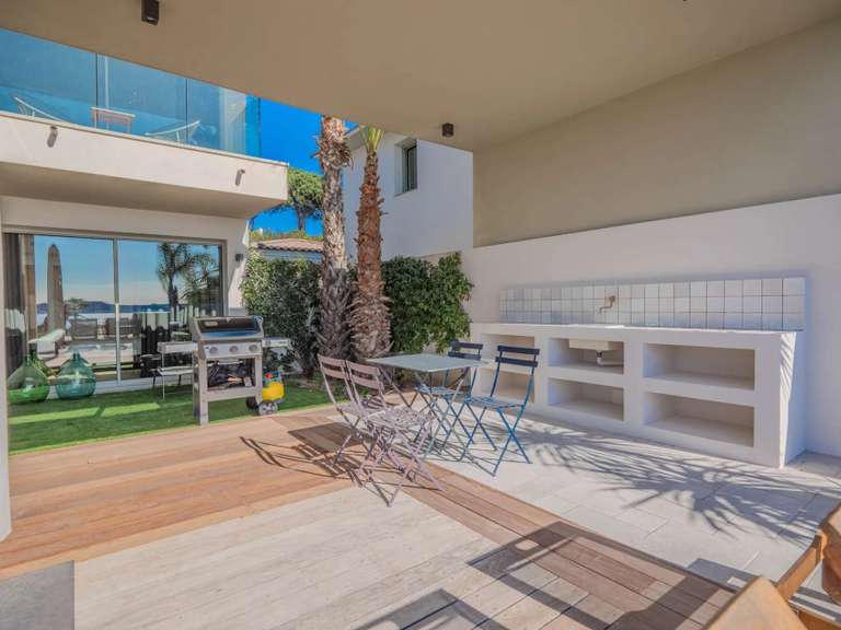 Villa with Sea view Sainte-Maxime - 4 bedrooms - 140m²