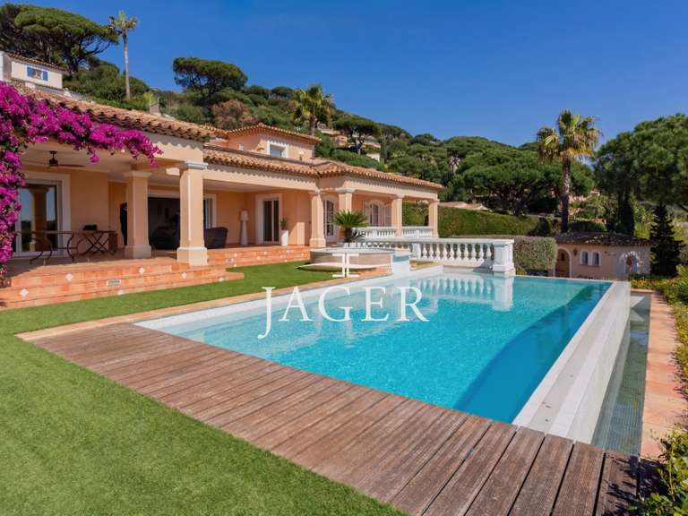 Villa with Sea view Sainte-Maxime - 4 bedrooms - 350m²
