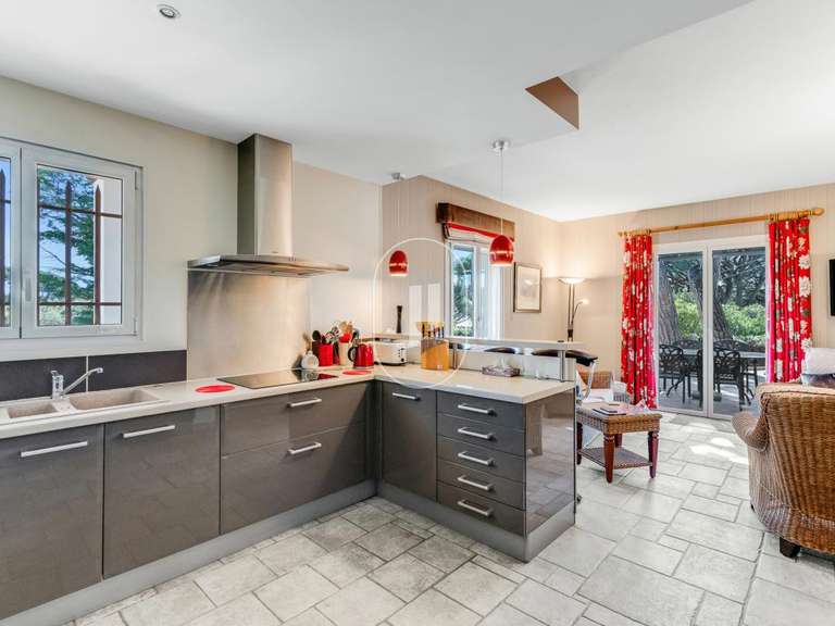 Villa Sainte-Maxime - 5 chambres - 207m²