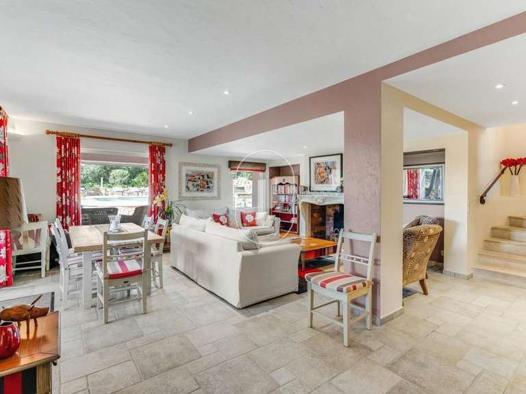 Villa Sainte-Maxime - 5 chambres - 207m²