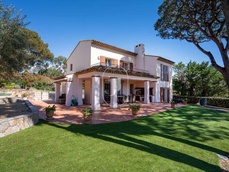 Villa Sainte-Maxime - 5 chambres - 207m²