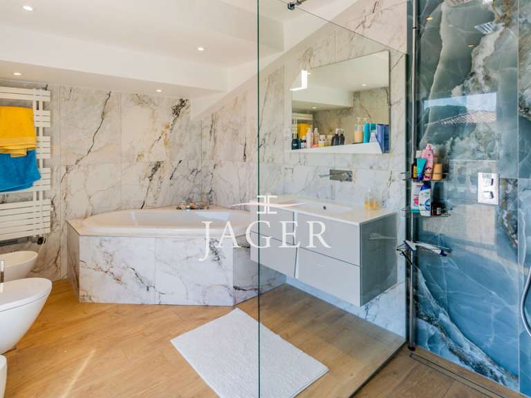 Villa with Sea view Sainte-Maxime - 7 bedrooms - 378m²