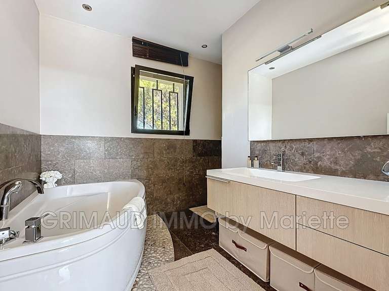 Villa Sainte-Maxime - 4 chambres - 234m²