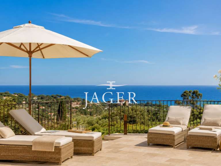 Villa with Sea view Sainte-Maxime - 5 bedrooms - 240m²