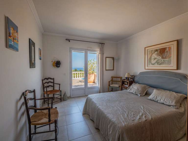 Villa with Sea view Sainte-Maxime - 5 bedrooms - 241m²