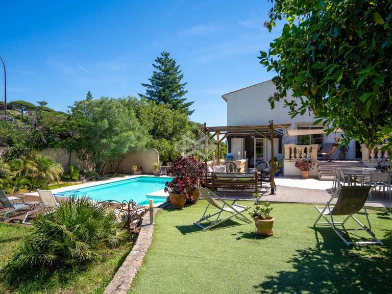 Villa Sainte-Maxime - 4 chambres - 206m²