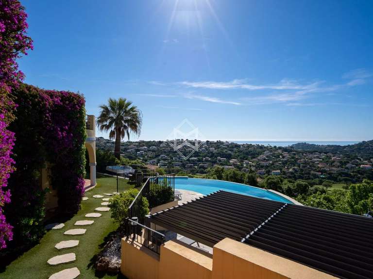 Villa Sainte-Maxime - 6 chambres - 249m²