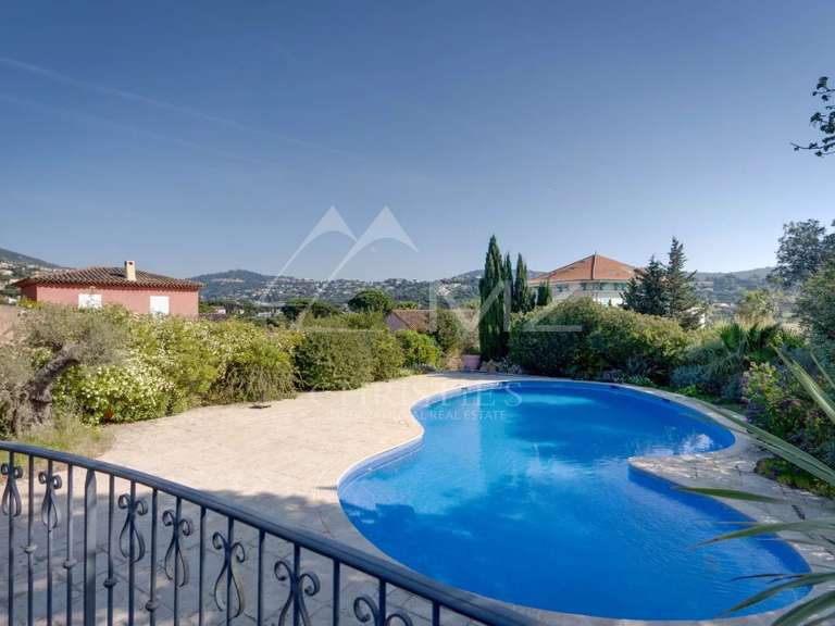 Villa Sainte-Maxime - 7 chambres - 246m²