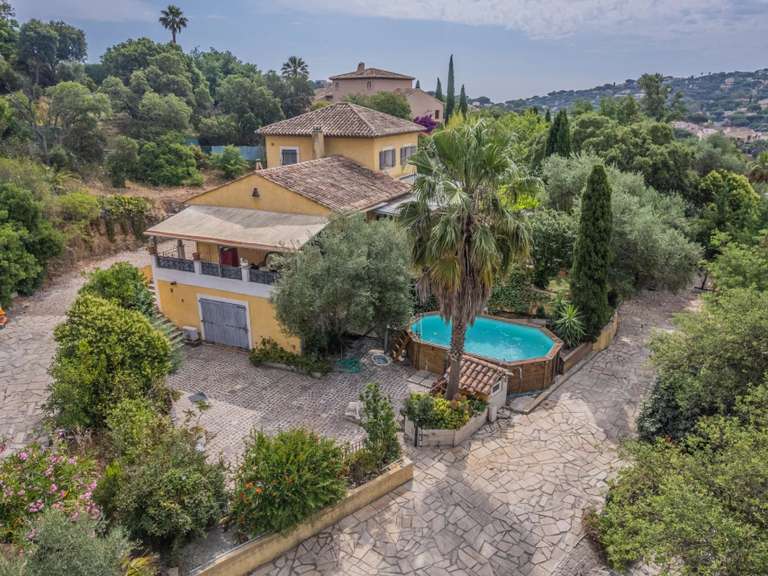 Villa Sainte-Maxime - 5 chambres - 179m²