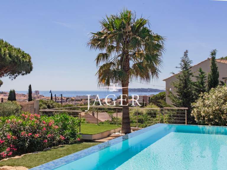 Villa with Sea view Sainte-Maxime - 3 bedrooms - 180m²
