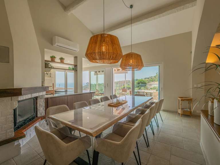 Villa with Sea view Sainte-Maxime - 6 bedrooms - 216m²
