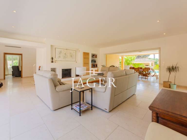 Villa Sainte-Maxime - 5 bedrooms - 437m²