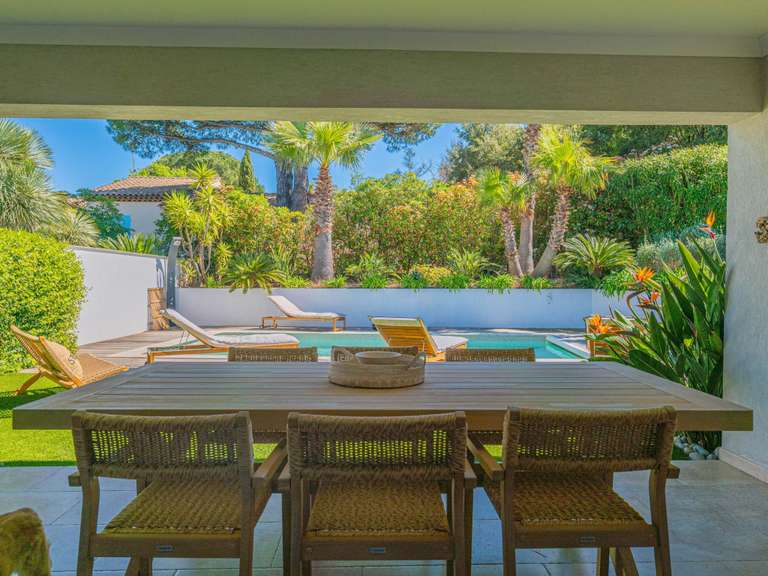 Villa Sainte-Maxime - 5 bedrooms - 166m²