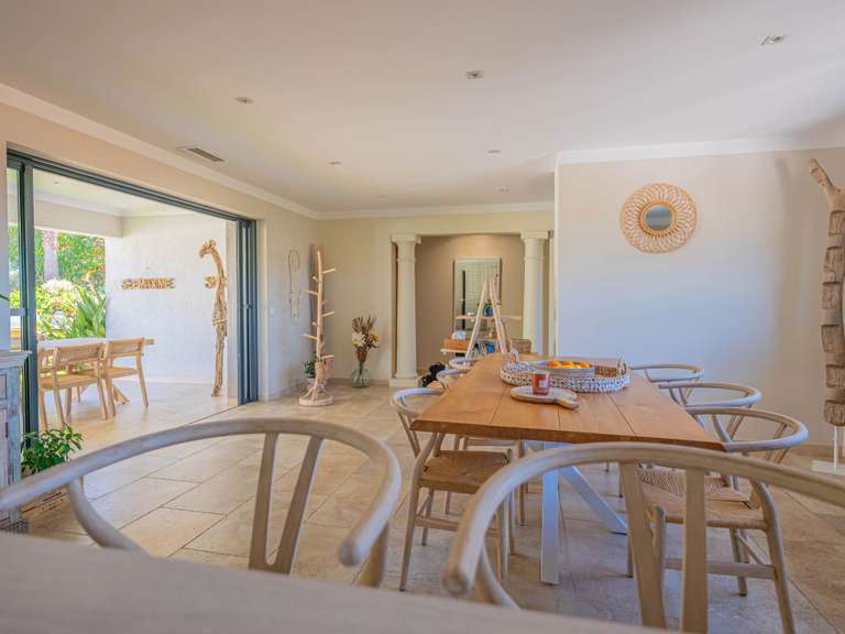 Villa Sainte-Maxime - 5 bedrooms - 166m²