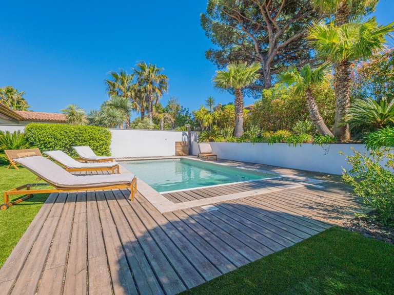 Villa Sainte-Maxime - 5 bedrooms - 166m²